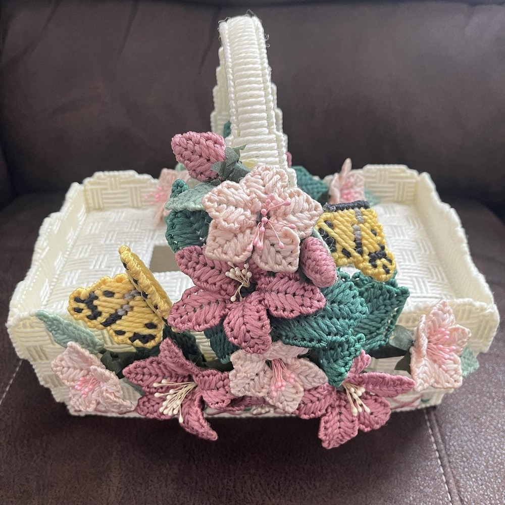 VTG Handmade Crochet Kleenex Box Cover Floral Spring Bouquet Cabincore Victorian - Picture 2 of 10